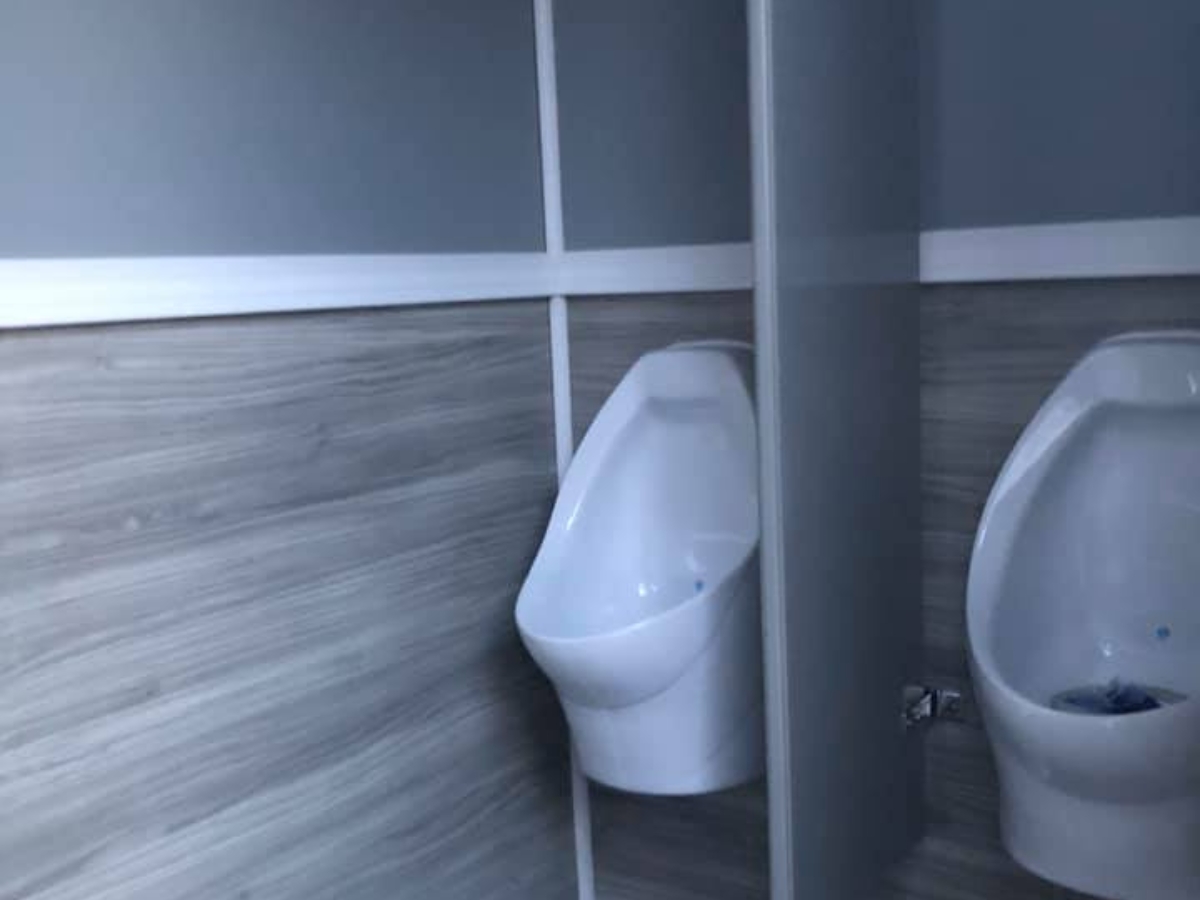 portable restrooms rentals near me