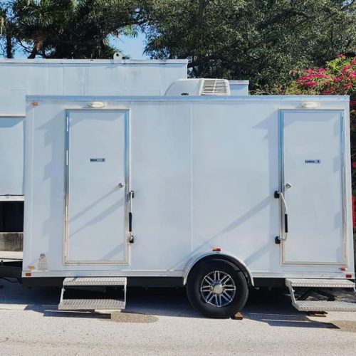 luxury restroom rentals in Tampa